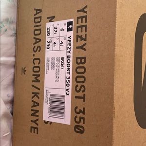 Yeezy Boost 350 V2